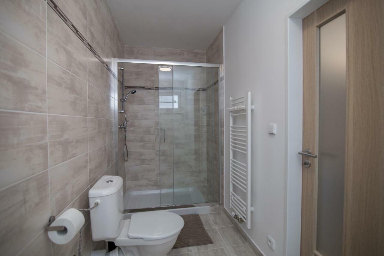 Apartment Sarka Hostka  Exterior foto
